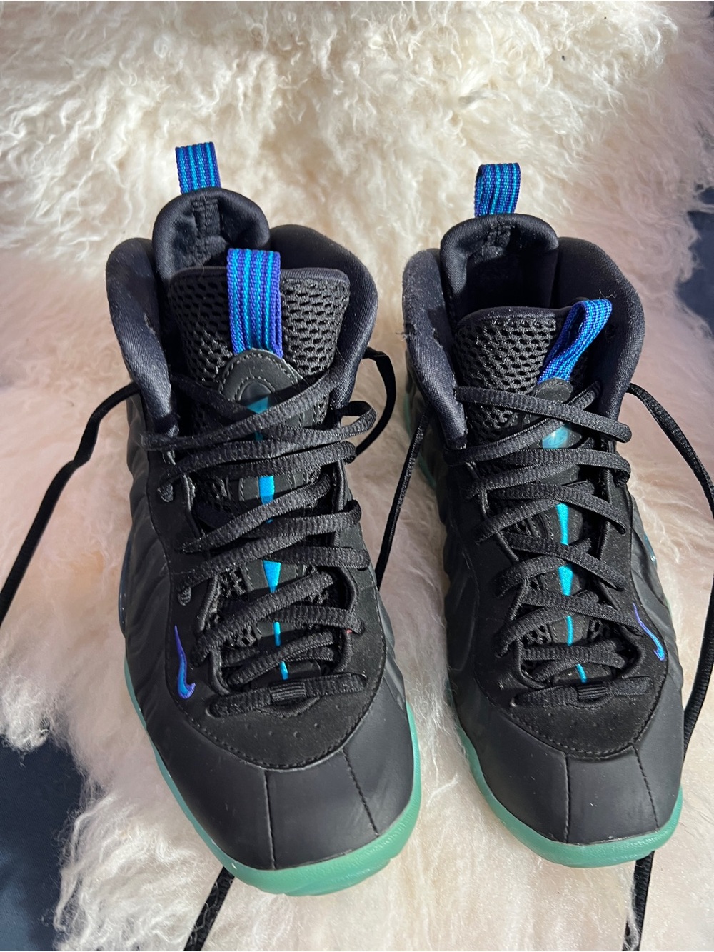 Nike Kids Black Sneakers with Teal and Bright Blue Accents
